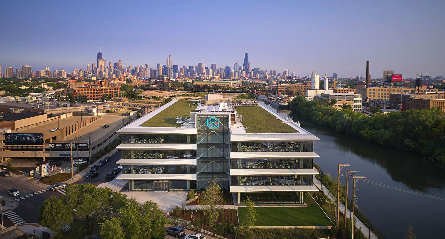 Aerial view of the CH Robinson building with Chicago skyline