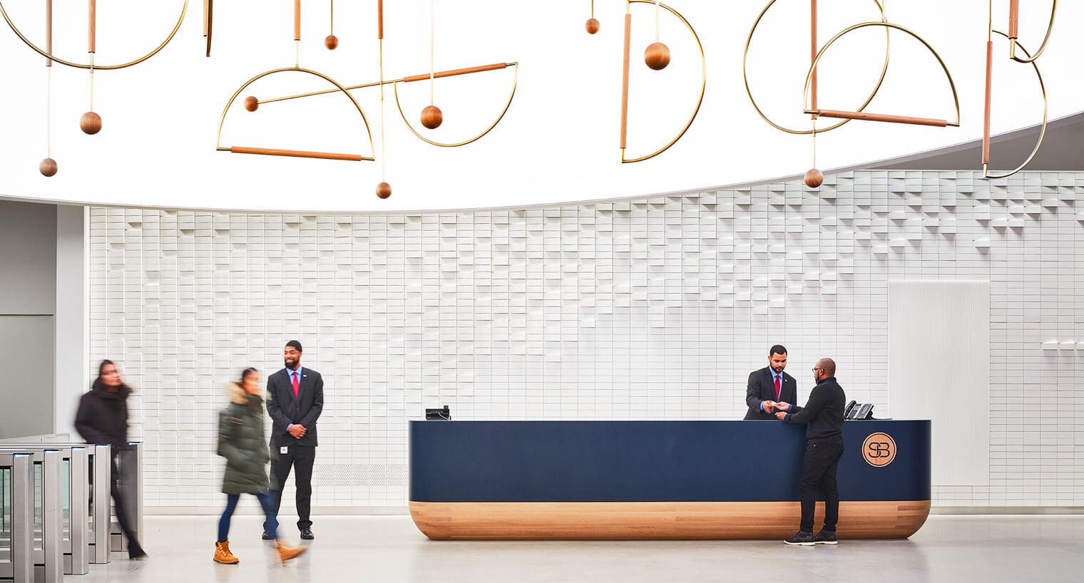 Tenants use 600 W Chicago lobby space with decorative lighting